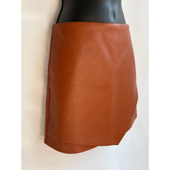 BlankNYC NEW Faux Leather Brown Mini Skirt Size 27 Asymmetrical Sexy Classic - Picture 2 of 11